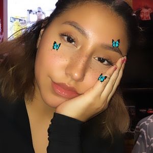 Meet your Posher, Abi